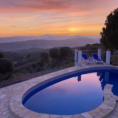 Casa Soleada Holiday Fully Private Villa Canillas de Aceituno Exteriör bild